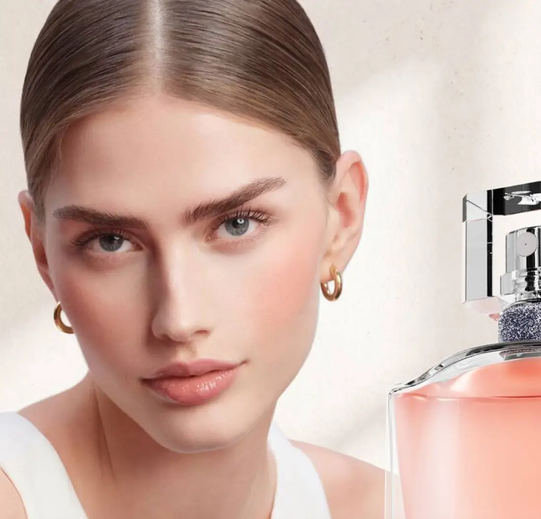 Lancome: 25% zniżki + kosmetyczka i miniprodukt przy zamówieniach za minimum 350 zł